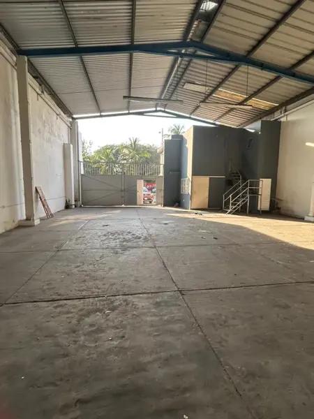 Bodega en Venta sobre Av. Díaz Mirón 406m2, con oficinas y área de maniobras
