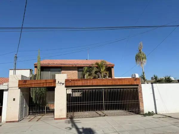 CASA LAS ROSAS