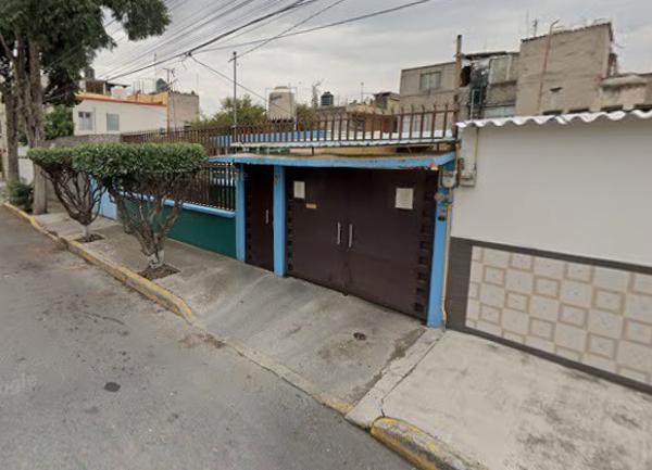 GRAN OPORTUNIDAD DE REMATE HIPOTECARIO CASA EN COL. SAN ANTONIO, AZCAPOTZALCO.