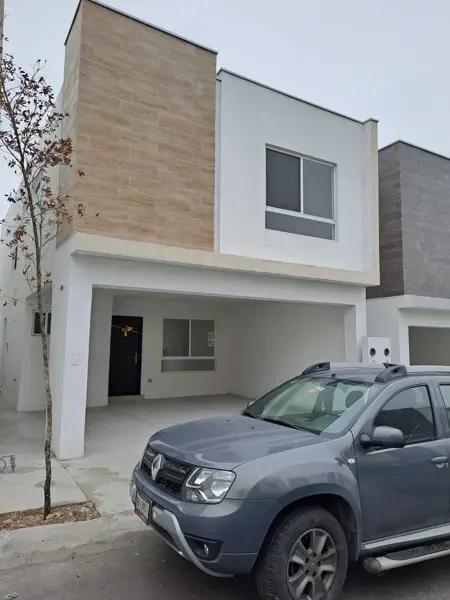CASA EN RENTA FRACC. AURA RESIDENCIAL (DOMINIO CUMBRES)