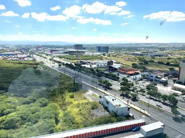 Consultorio en renta con vista espectacular WTC Juriquilla Querétaro