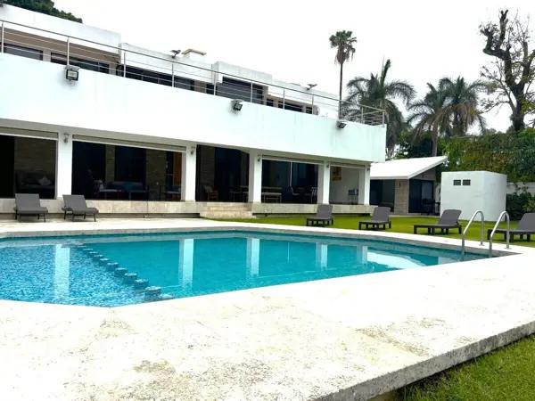 Residencia casa con Bungalow en Palmiras Cuernavaca Morelos Residencia casa con Bungalow en Palmiras Cuernavaca Morelos