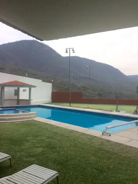 Casa en venta en fraccionamiento en Jiutepec, Morelos