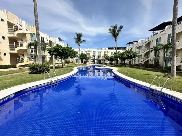 Departamento amueblado en venta en condominio Marina Diamante, Acapulco Diamant