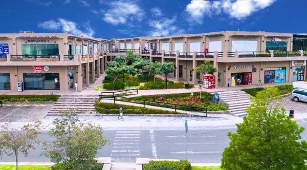 Local en Venta en centro comercial en Zakia, El Márquez, Queretaro