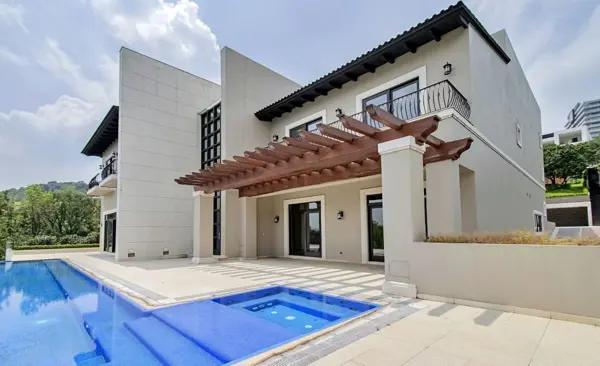 Casa en venta Isla del Bosque en Bosque Real, Huixquilucan, Estado de México Casa en venta Isla del Bosque en Bosque Real, Huixquilucan, Estado de México