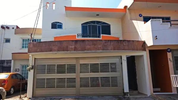 VENDO CASA EN BOCA DEL RIO CERCA DE LA UNIDAD DEPORTIVA DEL MORRO