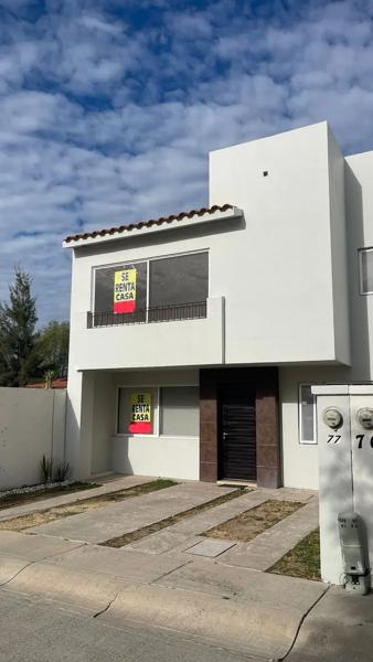 ?? CASA AMPLIA EN RENTA – FRACC. ALCÁZAR
?? $13,000 MXN
