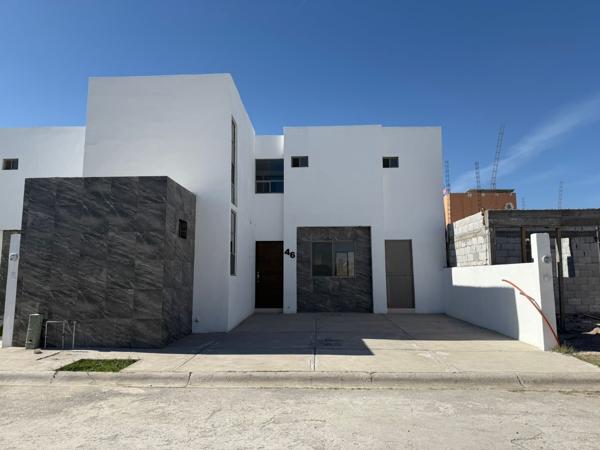Casa en Venta al Oriente de Torreón en circuito privado con acceso controlado