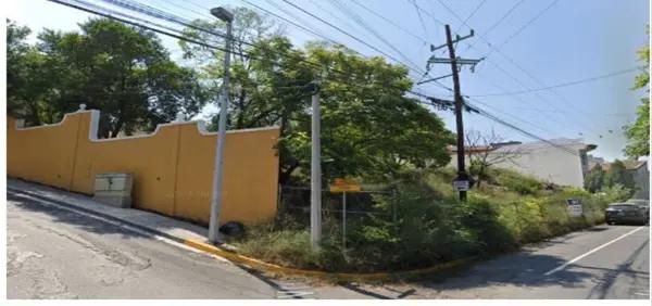 Terreno en venta en Valle de San Ángel en San Pedro Garza García