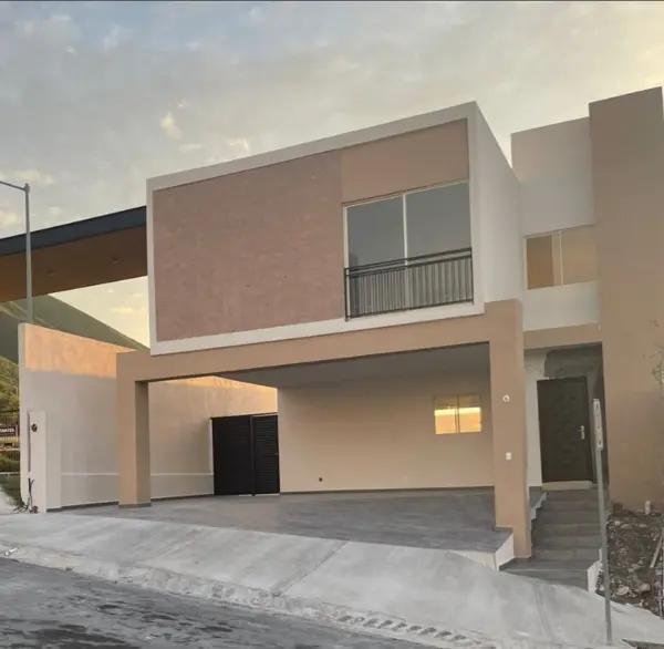 Casa en venta en Dominio Cumbres en Monterrey