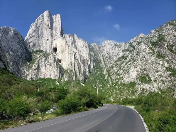 Terreno en venta en Reserva Los Nogales la Huasteca en Santa Catarina