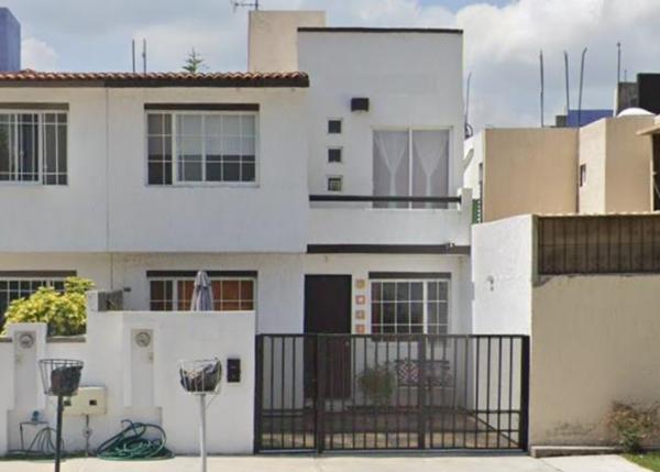 CASA EN VENTA  TRATOLI SANTUARIOS DEL CERRITO CORREGIDORA QUERETARO