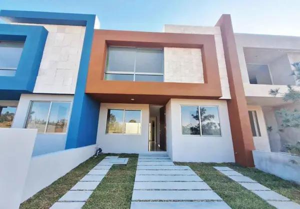 CASA EN VENTA EN FRACC. VESTA DEL MONTE, MORELIA