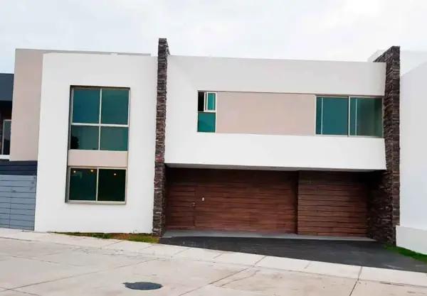 CASA EN VENTA/RENTA EN PASEO DEL PARQUE TRES MARIAS, MORELIA CASA EN VENTA/RENTA EN PASEO DEL PARQUE TRES MARIAS, MORELIA