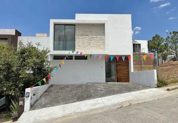 CASA EN VENTA/RENTA EN VISTAS ALTOZANO, MORELIA CASA EN VENTA/RENTA EN VISTAS ALTOZANO, MORELIA