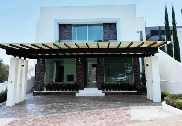 CASA CON ALBERCA EN VENTA EN EL ENCINAR ALTOZANO, MORELIA CASA CON ALBERCA EN VENTA EN EL ENCINAR ALTOZANO, MORELIA