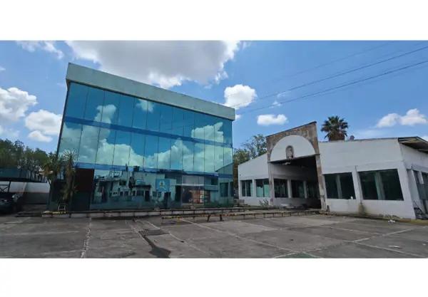 TERRENO CON OFICINAS Y BODEGAS EN VENTA EN GRANJAS DEL MAESTRO, MORELIA
