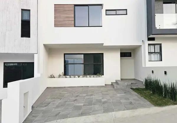 CASA EN VENTA EN CAÑADAS DEL BOSQUE TRES MARIAS, MORELIA