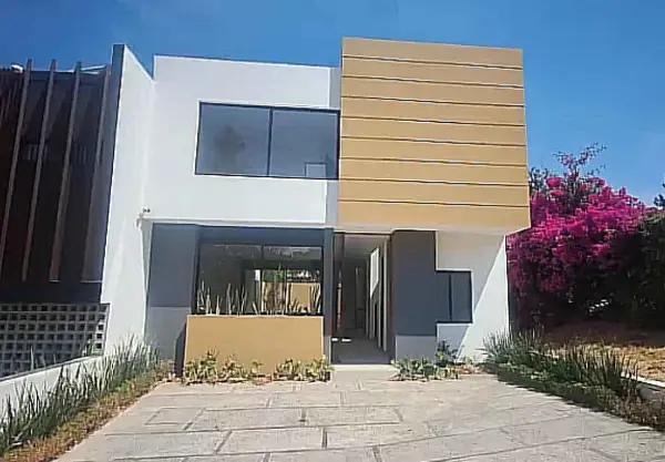 CASA EN VENTA EN ALTOZANO, MORELIA