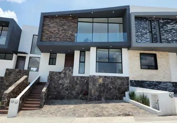 CASA EN VENTA EN LOMALTA TRES MARIAS, MORELIA