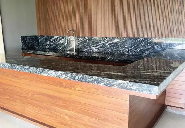 CASA RESIDENCIAL EN VENTA EN EL CLUB Y DENTRO DEL CAMPO DE GOLF ALTOZANO MORELIA