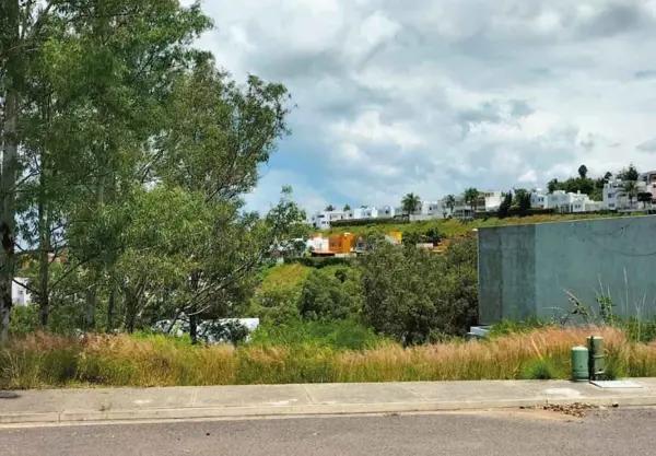 TERRENO EN VENTA EN LOMAS DEL BOSQUE TRES MARIAS, MORELIA TERRENO EN VENTA EN LOMAS DEL BOSQUE TRES MARIAS, MORELIA