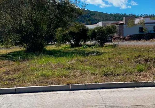 TERRENO EN VENTA EN CAMPO DE GOLF TRES MARIAS, MORELIA TERRENO EN VENTA EN CAMPO DE GOLF TRES MARIAS, MORELIA