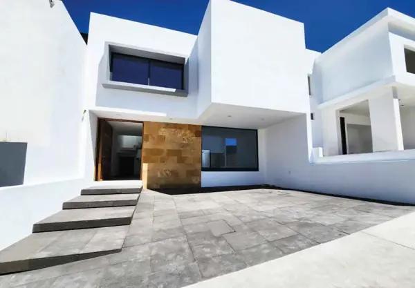 CASA EN VENTA EN LOMALTA TRES MARIAS, MORELIA