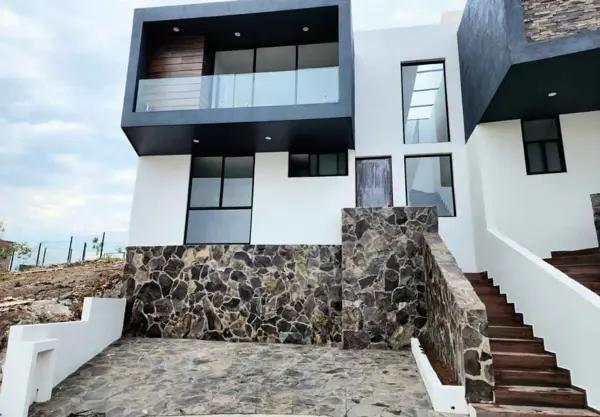 CASA EN VENTA EN LOMALTA TRES MARIAS, MORELIA