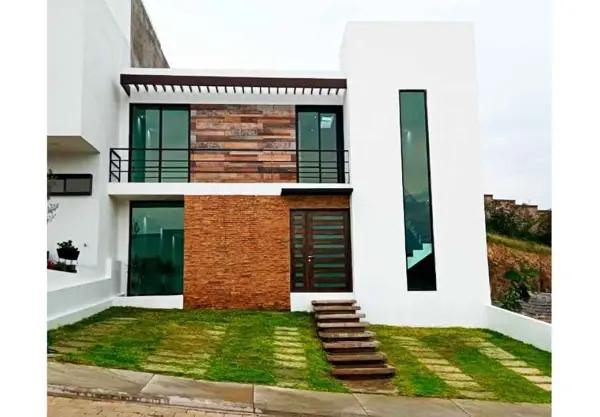 CASA EN VENTA EN PASEO DEL PARQUE TRES MARIAS, MORELIA