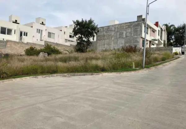 TERRENO EN VENTA EN SEGUNDO RETORNO DE LOS ALPES ALTOZANO, MORELIA
