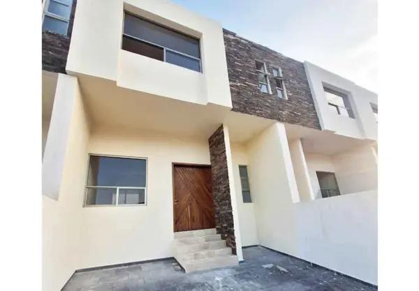 CASA EN VENTA EN FRACC. SAN RUBEN, MORELIA