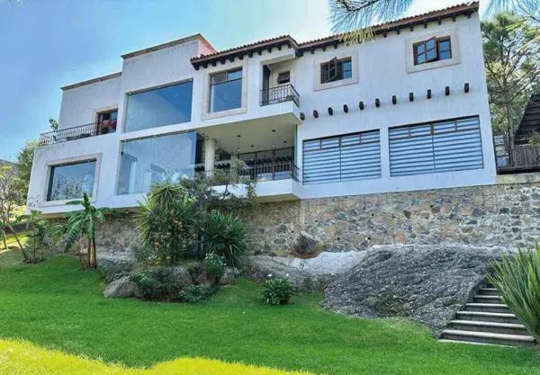 CASA EN VENTA EN FRACC. CERRO VERDE, MORELIA