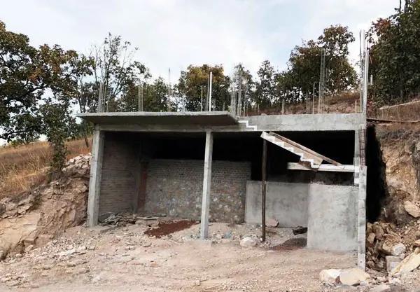 TERRENO EN VENTA EN  ALTOZANO  CON MURO DE CONTENCION