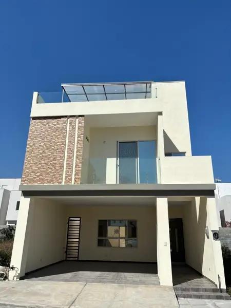 CASA EN VENTA EN SANTUARIO CUMBRES