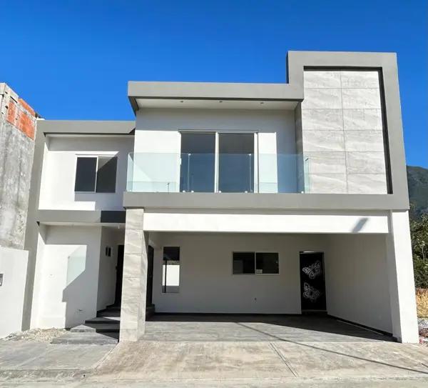 CASA EN VENTA EN AYSSO RESIDENCIAL