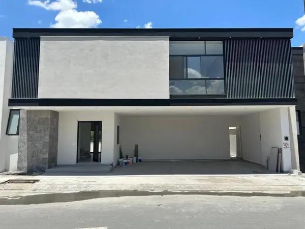 CASA EN VENTA ALTARES RESIDENCIAL