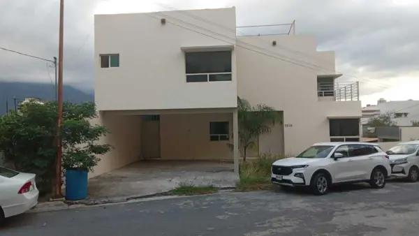CASA EN VENTA EN PEDREGAL DE LA SILLA CASA EN VENTA EN PEDREGAL DE LA SILLA