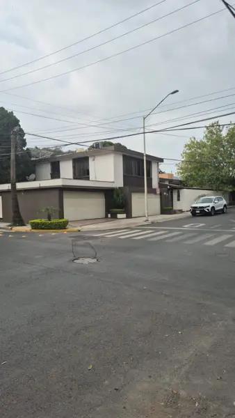 CASA EN VENTA  DEL VALLE