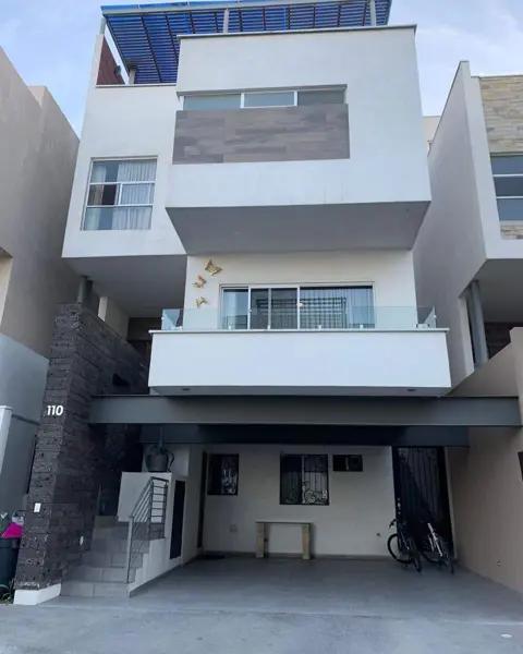 CASA EN VENTA CUMBRES ELITE PREMIER
