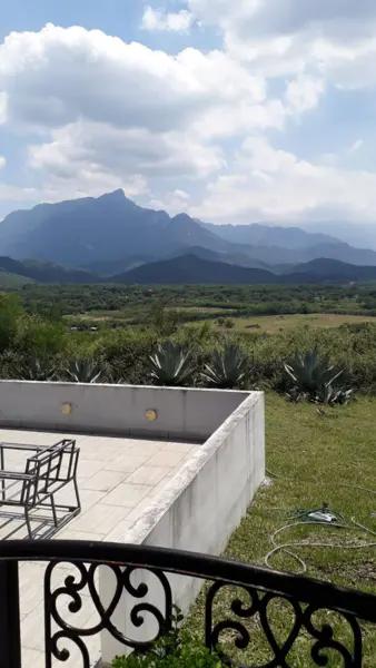QUINTA CAMPESTRE EN MIL ENCINOS