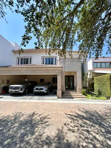 CASA EN VENTA EN CALLEJÓN DE LOS AYALA