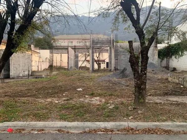 TERRENO EN VENTA EN LOMAS DEL VALLE