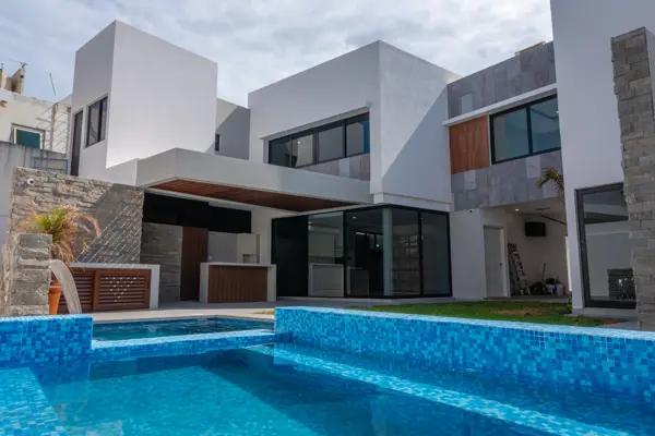VENDO CASA NUEVA EN LA RIVIERA VERACRUZANA CERCA DE PLAZAS COMERCIALES