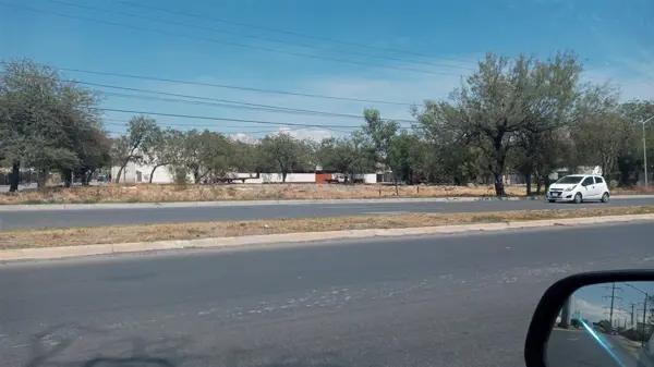 TERRENO COMERCIAL EN RENTA EN APODACA