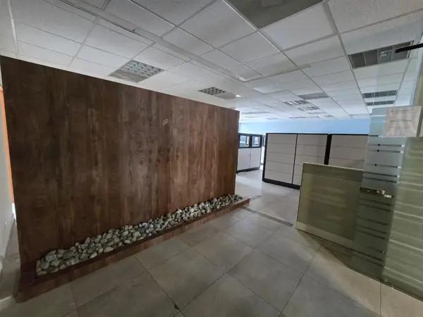 OFICINA EN RENTA EN CALZADA DEL VALLE