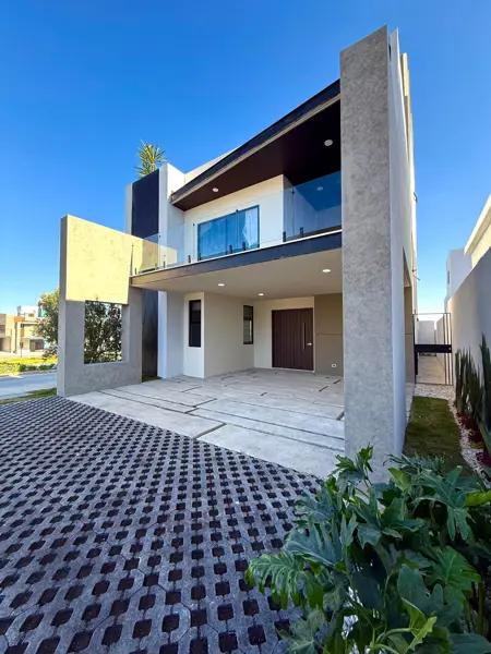 Casa residencial minimalista con roof garden en Altara 164, Pachuca de Soto Casa residencial minimalista con roof garden en Altara 164, Pachuca de Soto