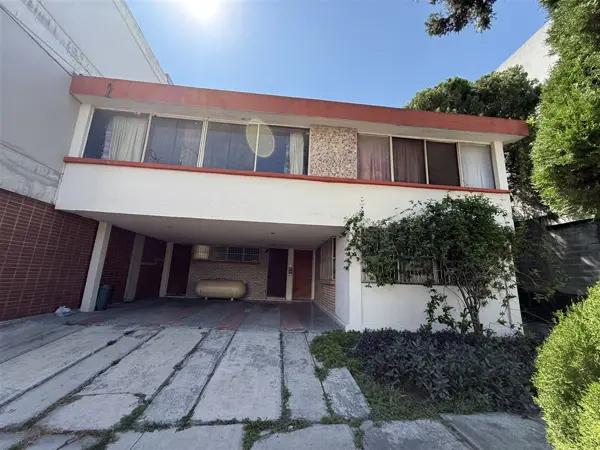 CASA EN VENTA EN ZONA TEC