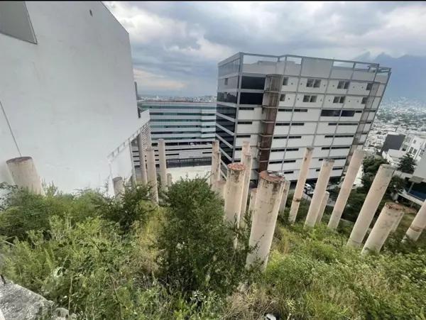 TERRENO EN VENTA EN LOMAS DE MONTECRISTO